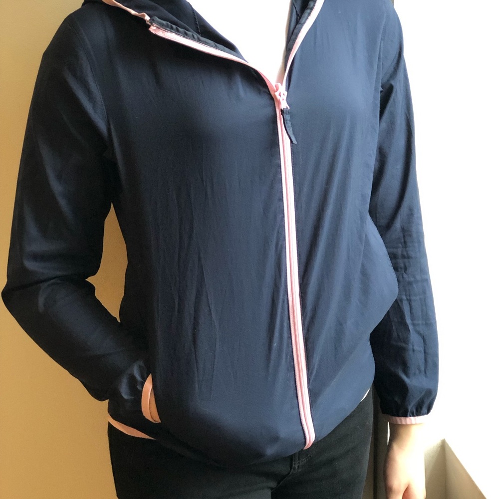 UNIQLO Girls Pocketable Parka Windbreaker | Navy Blue w/ Pink Trim | Size